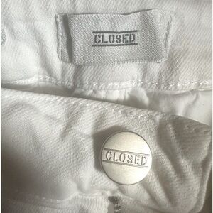 Closed denim size 27 white ankle crop with patches